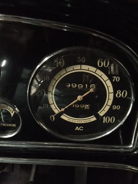 1933
              Cadillace Speedometer